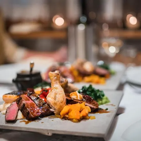 מלון Viktoria & Joggl 3*