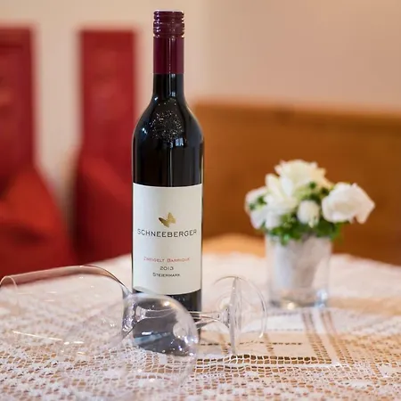 מלון Viktoria & Joggl 3*