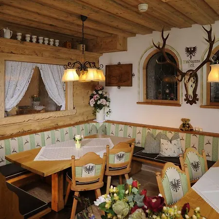 Hotel Viktoria & Joggl 3*
