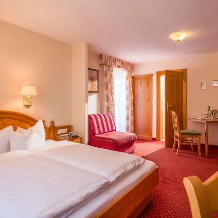 Viktoria & Joggl מאיירהופן