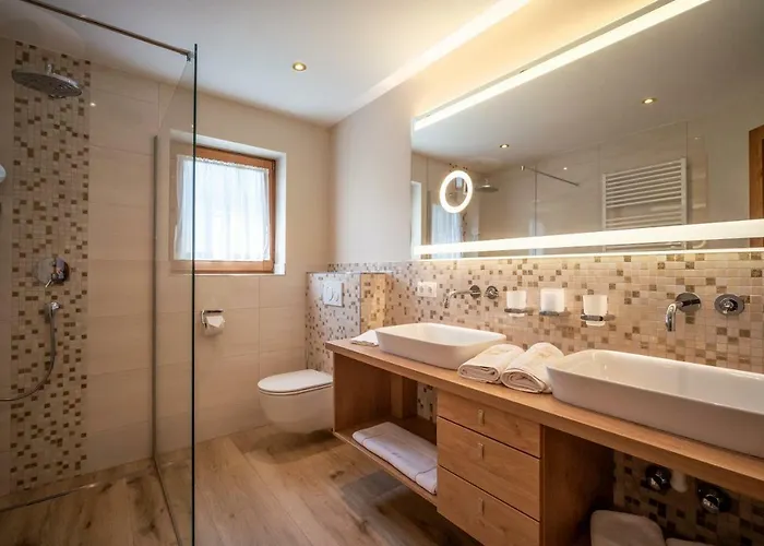 Viktoria & Joggl Hotel 3*